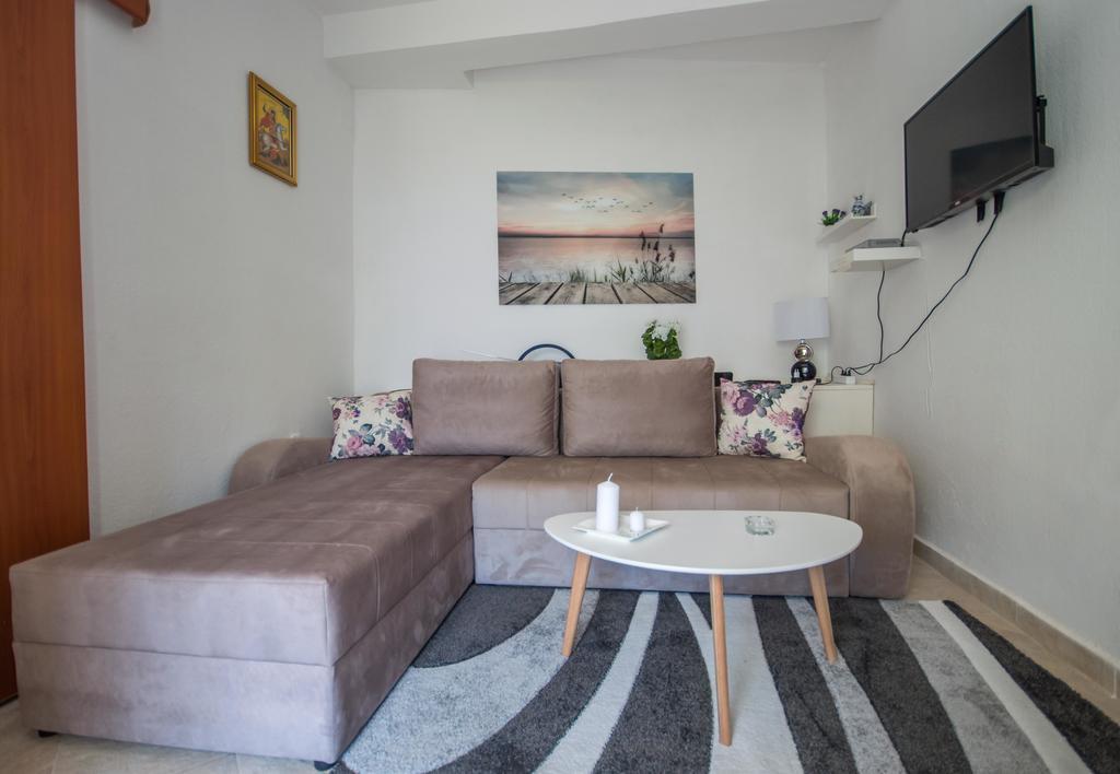 Aneta Apartments ริซาน ภายนอก รูปภาพ